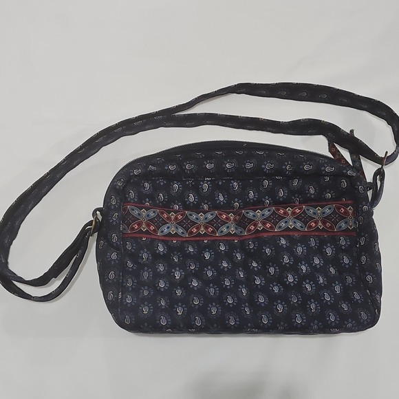 Vera Bradley Handbags - Vera Bradley Navy Blue Red Paisley Crossbody Bag Zip Closure Adjustable Strap